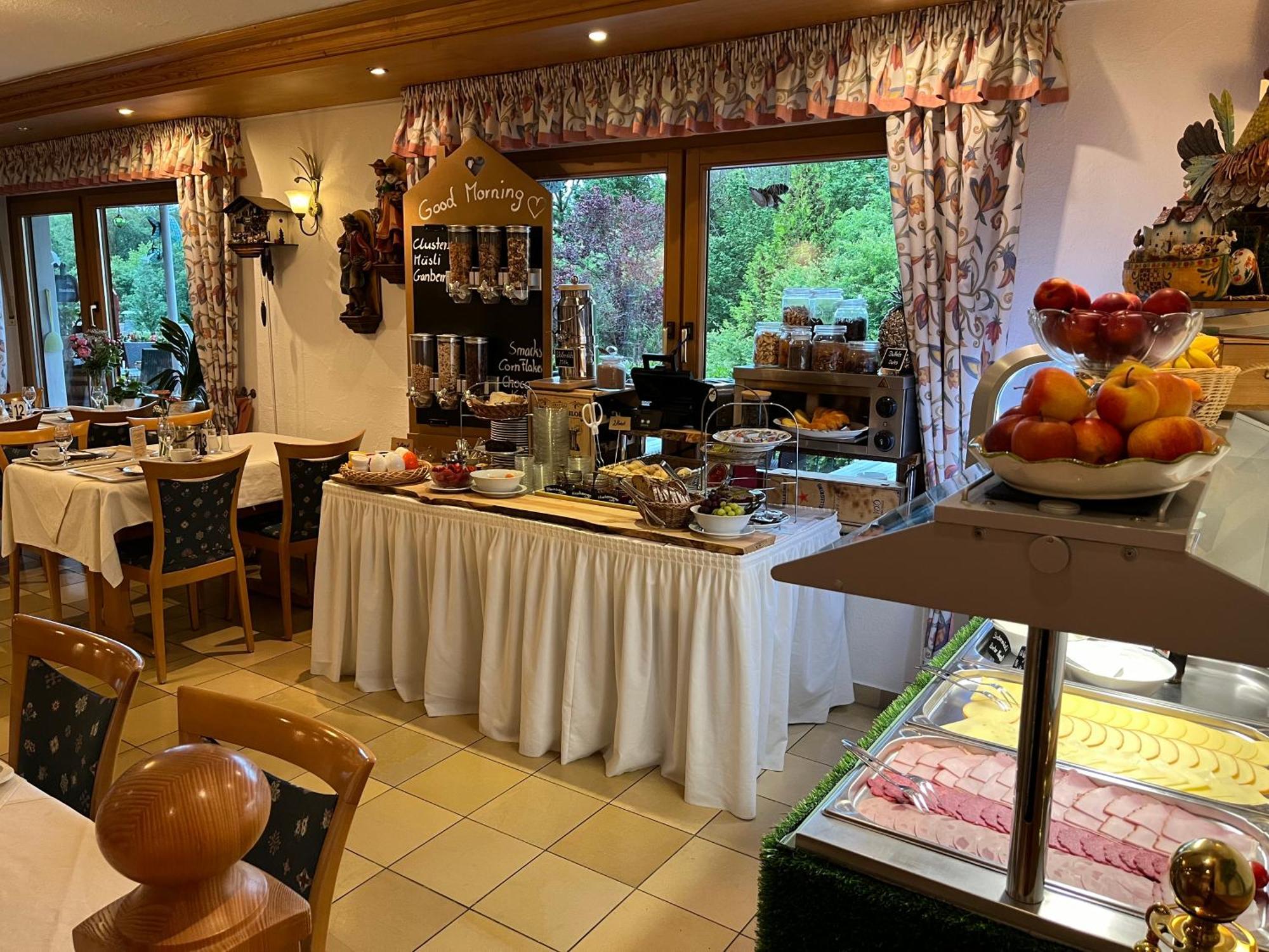 Hotel-Restaurant Berghof Johannesberg Экстерьер фото